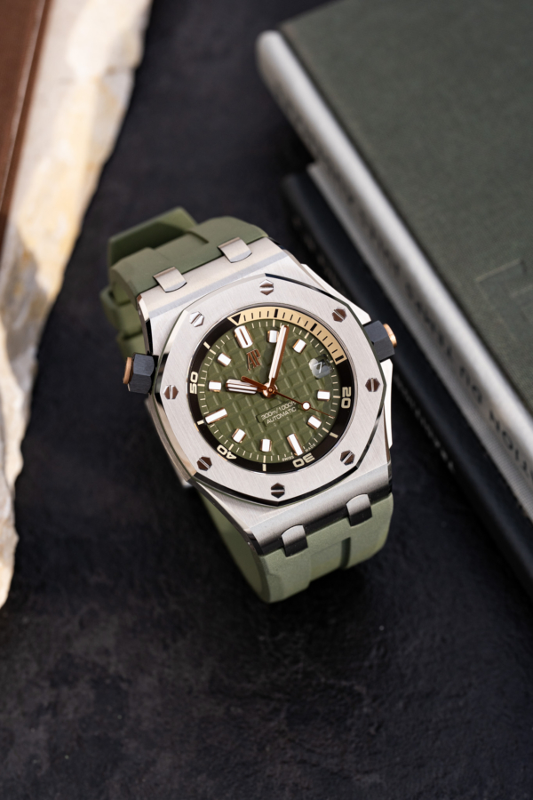 Royal Oak Offshore Diver Green 15720ST