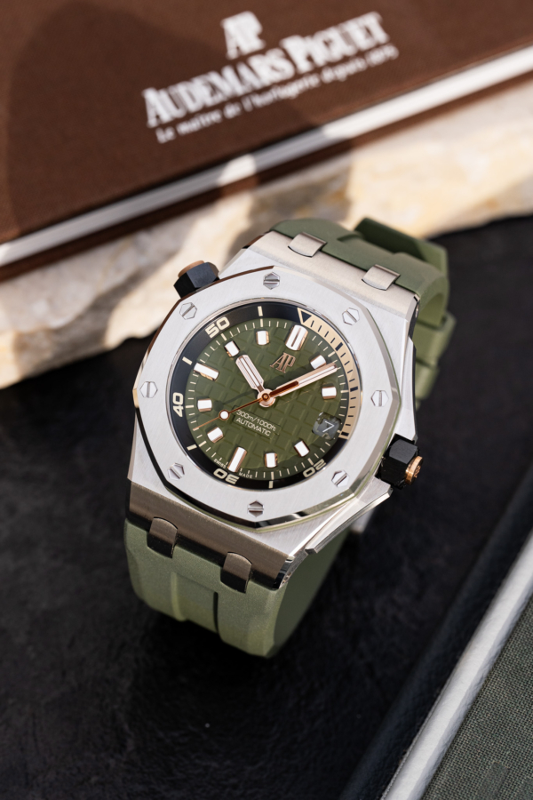 Royal Oak Offshore Diver Green 15720ST