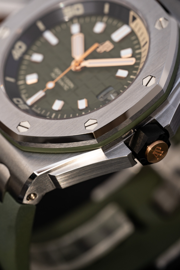 Royal Oak Offshore Diver Green 15720ST