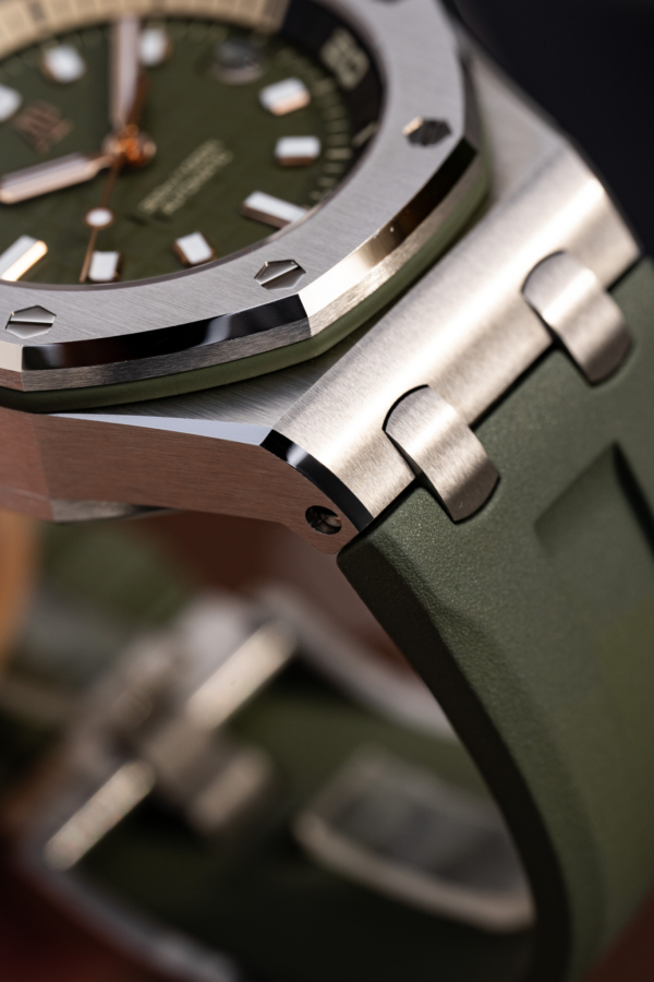 Royal Oak Offshore Diver Green 15720ST