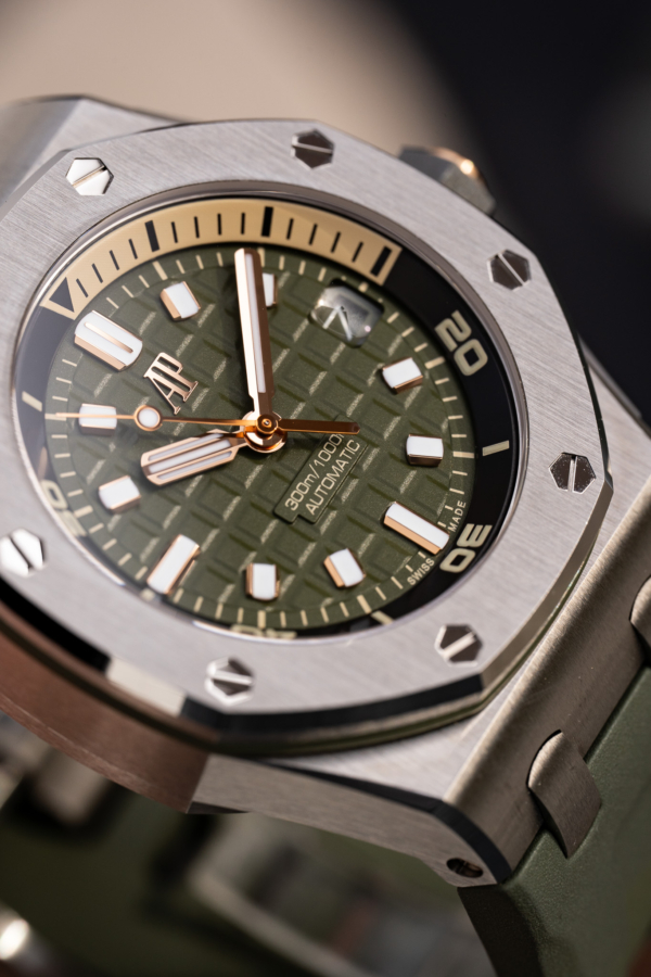 Royal Oak Offshore Diver Green 15720ST