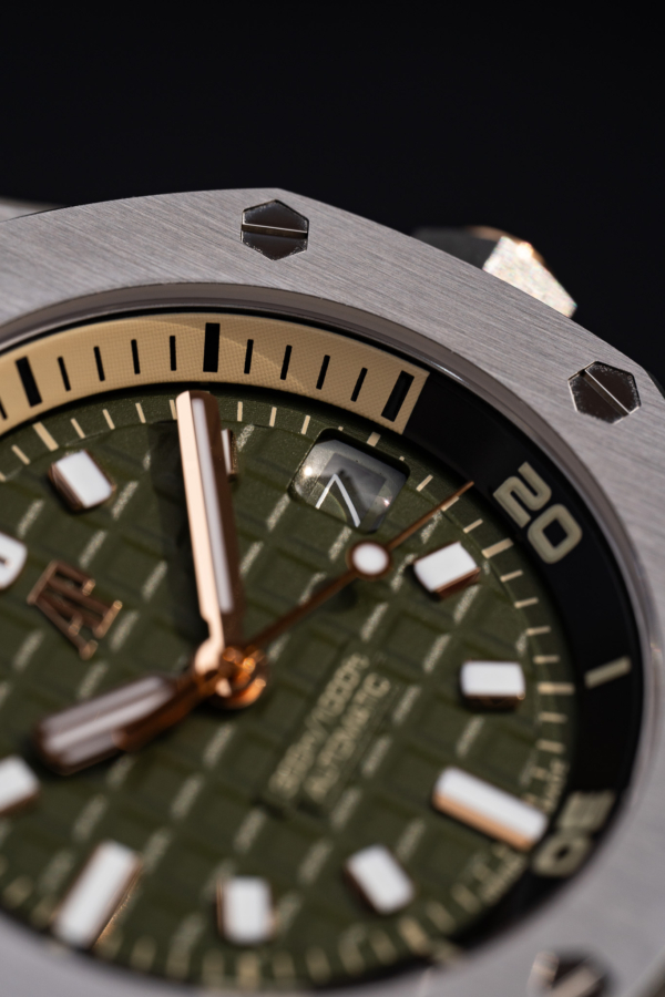 Royal Oak Offshore Diver Green 15720ST