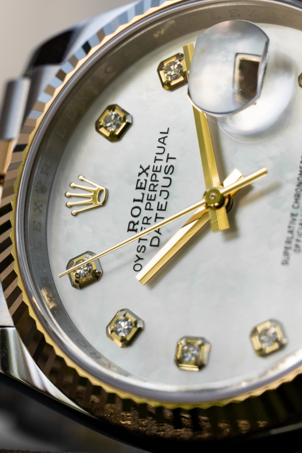 Rolex Datejust 126233 Mother of Pearl