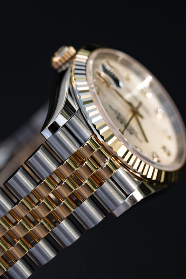 Rolex Datejust 126233 Mother of Pearl
