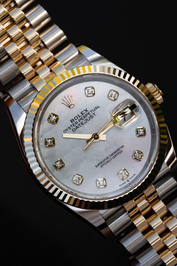 Rolex Datejust 126233 Mother of Pearl