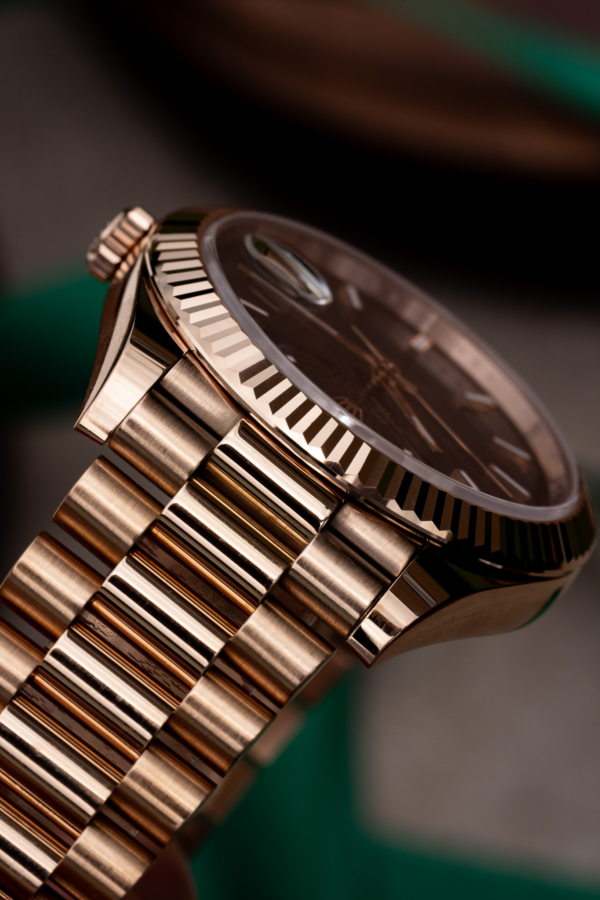Rolex Day-Date 40 Chocolat Motif Laser