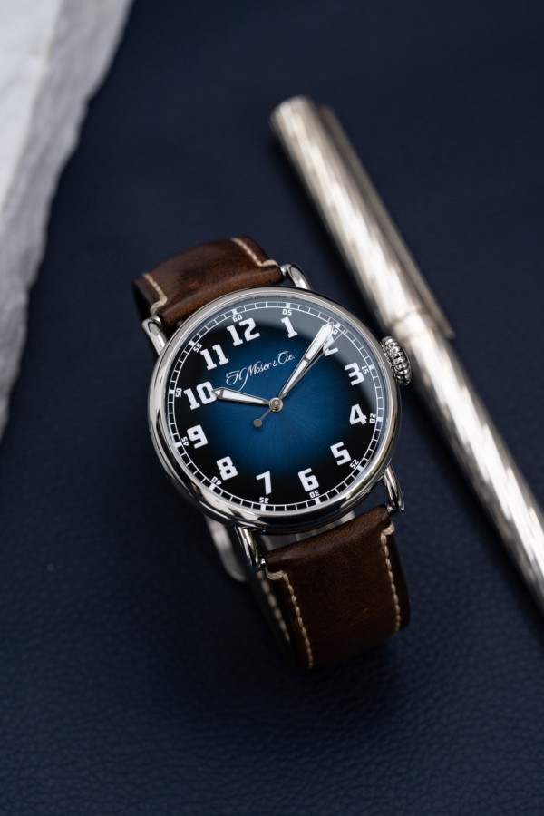 H. Moser & Cie. Heritage Funky Blue Fumé
