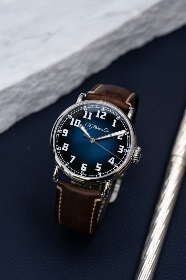 H. Moser & Cie. Heritage Funky Blue Fumé