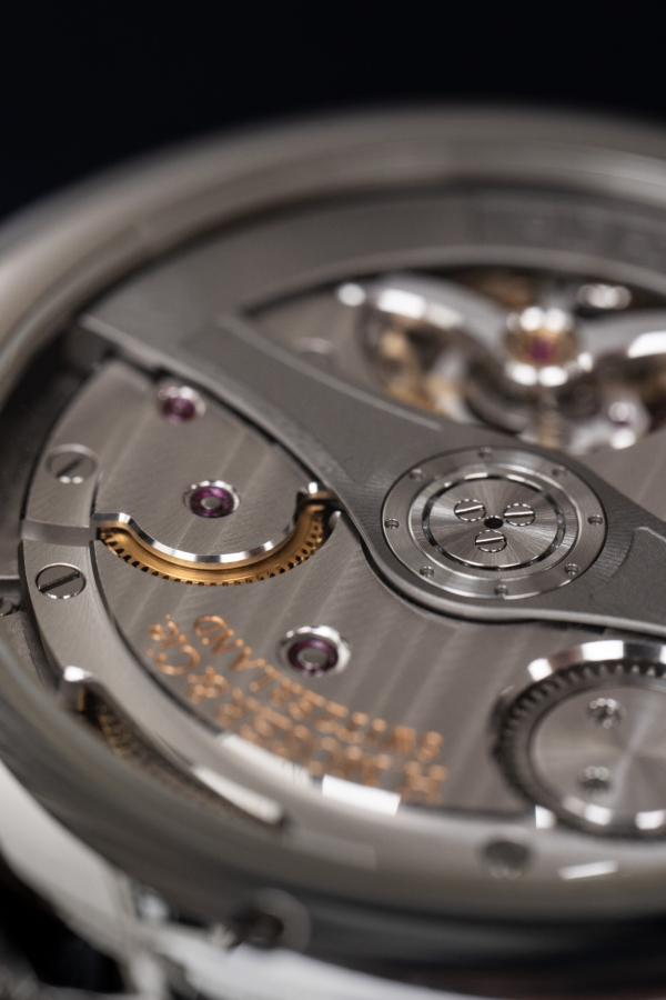 H. Moser & Cie. Heritage Funky Blue Fumé