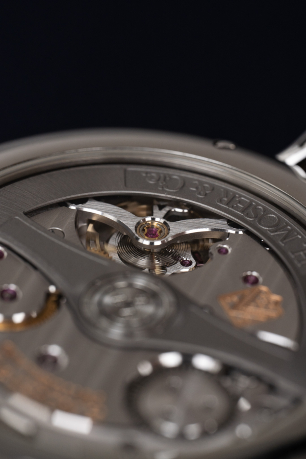 H. Moser & Cie. Heritage Funky Blue Fumé