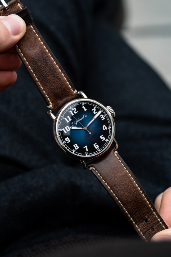 H. Moser & Cie. Heritage Funky Blue Fumé