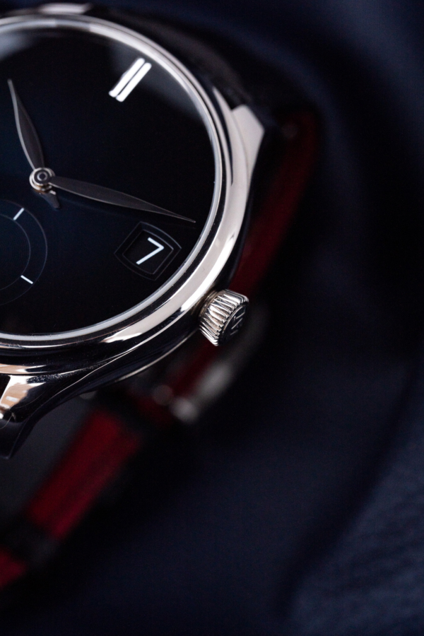 H. Moser & Cie. Endeavour Quantième Perpétuel Purity 50 pièces