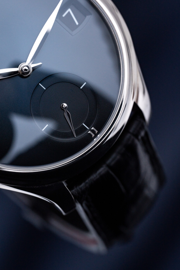 H. Moser & Cie. Endeavour Quantième Perpétuel Purity 50 pièces