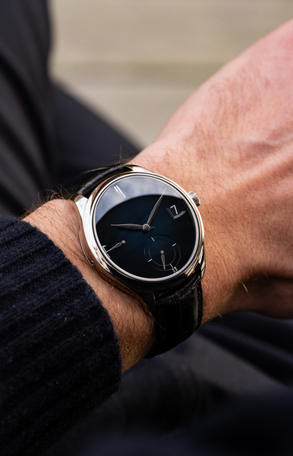 H. Moser & Cie. Endeavour Quantième Perpétuel Purity 50 pièces