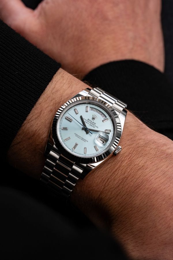 Rolex Day-Date 40 Bleu Glacier Baguettes "Unworn"