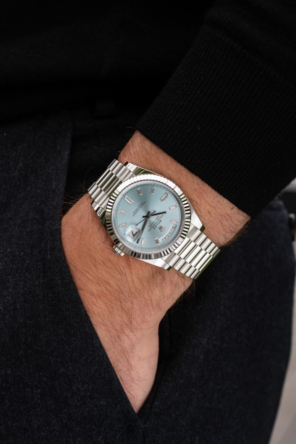 Rolex Day-Date 40 Bleu Glacier Baguettes "Unworn"