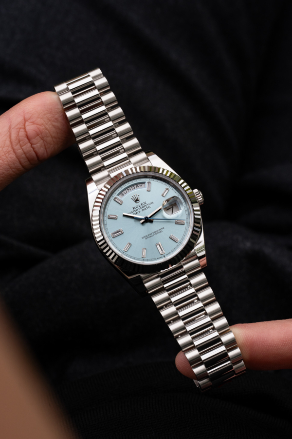 Rolex Day-Date 40 Bleu Glacier Baguettes "Unworn"