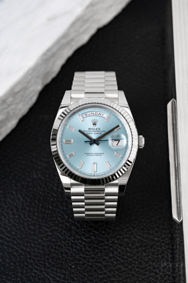 Rolex Day-Date 40 Bleu Glacier Baguettes "Unworn"