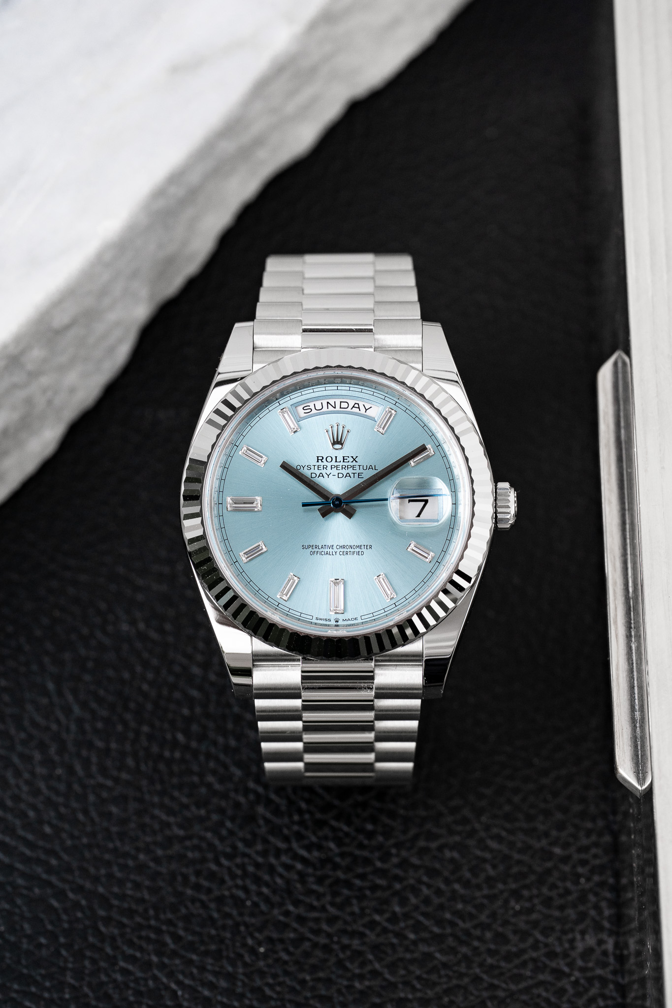 Rolex Day-Date 40 Bleu Glacier Baguettes « Unworn »