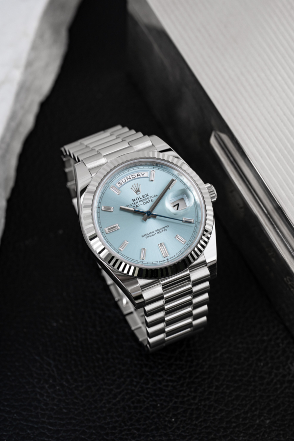 Rolex Day-Date 40 Bleu Glacier Baguettes "Unworn"