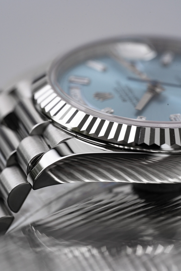 Rolex Day-Date 40 Bleu Glacier Baguettes "Unworn"