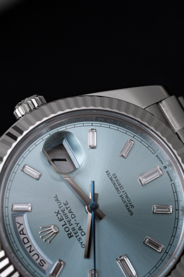 Rolex Day-Date 40 Bleu Glacier Baguettes "Unworn"