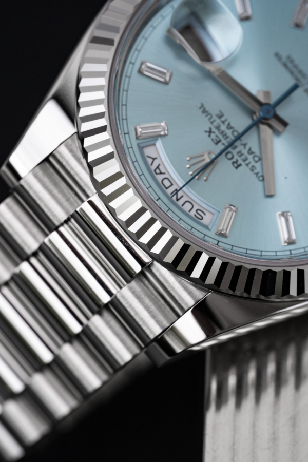 Rolex Day-Date 40 Bleu Glacier Baguettes "Unworn"