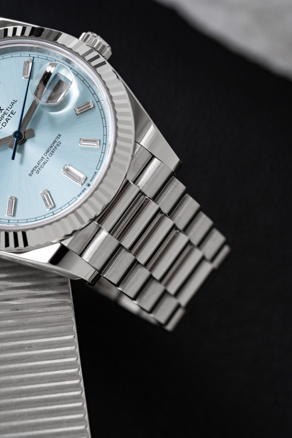 Rolex Day-Date 40 Bleu Glacier Baguettes "Unworn"