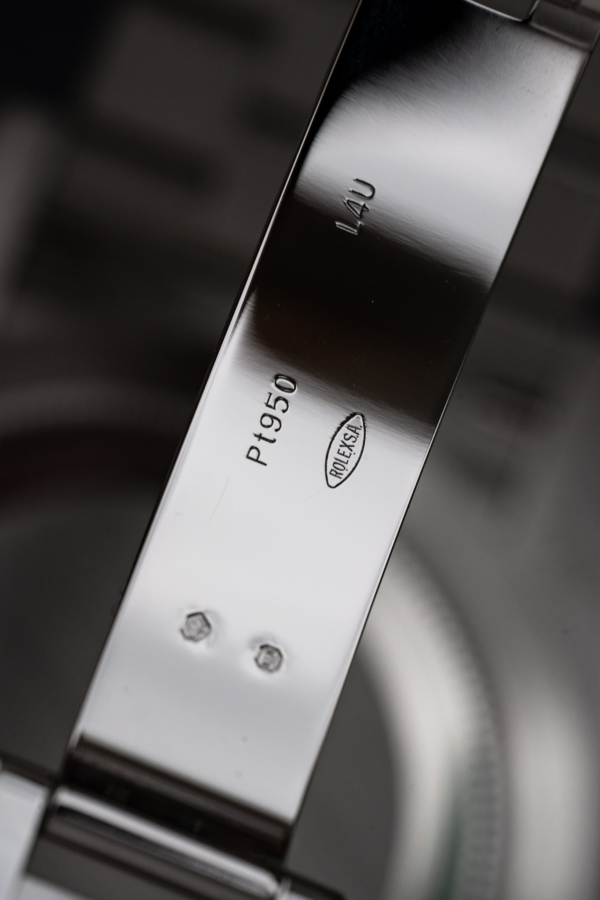 Rolex Day-Date 40 Bleu Glacier Baguettes "Unworn"