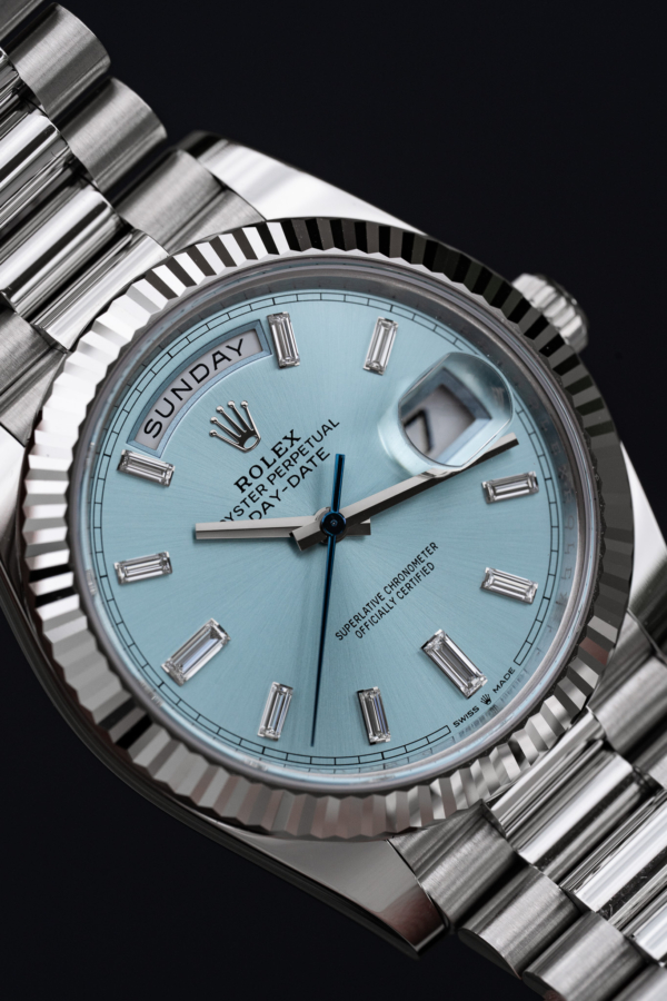 Rolex Day-Date 40 Bleu Glacier Baguettes "Unworn"