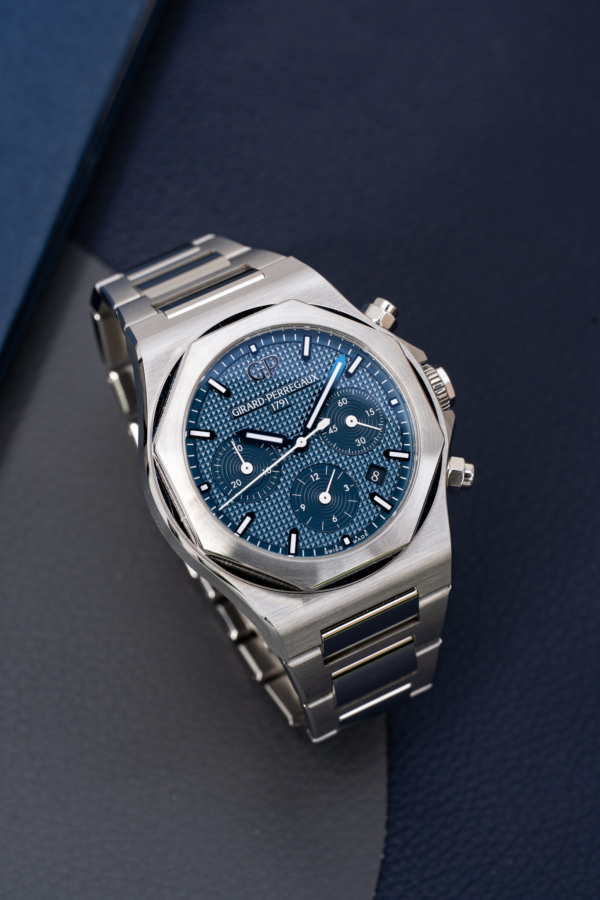 Girard-Perregaux Laureato Chronographe Bleu