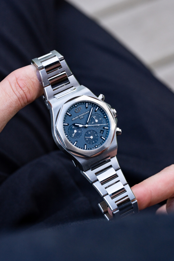 Girard-Perregaux Laureato Chronographe Bleu