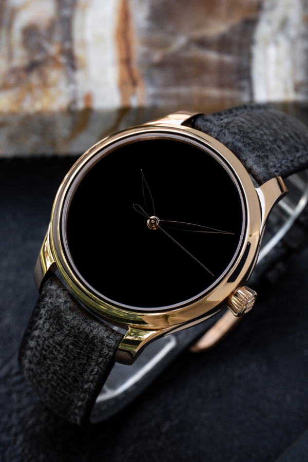 H. Moser & Cie. Endeavour Centre Seconds Concept Vantablack
