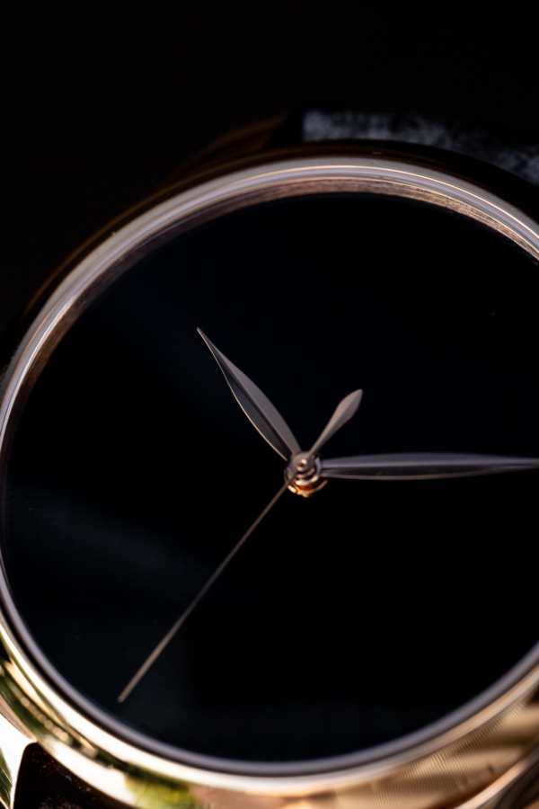 H. Moser & Cie. Endeavour Centre Seconds Concept Vantablack
