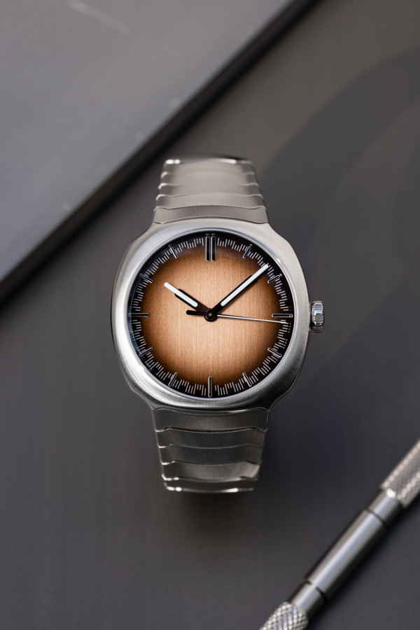 H. Moser & Cie. Streamliner Smoked Salmon "Unworn"