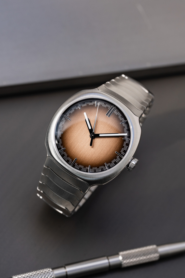 H. Moser & Cie. Streamliner Smoked Salmon "Unworn"