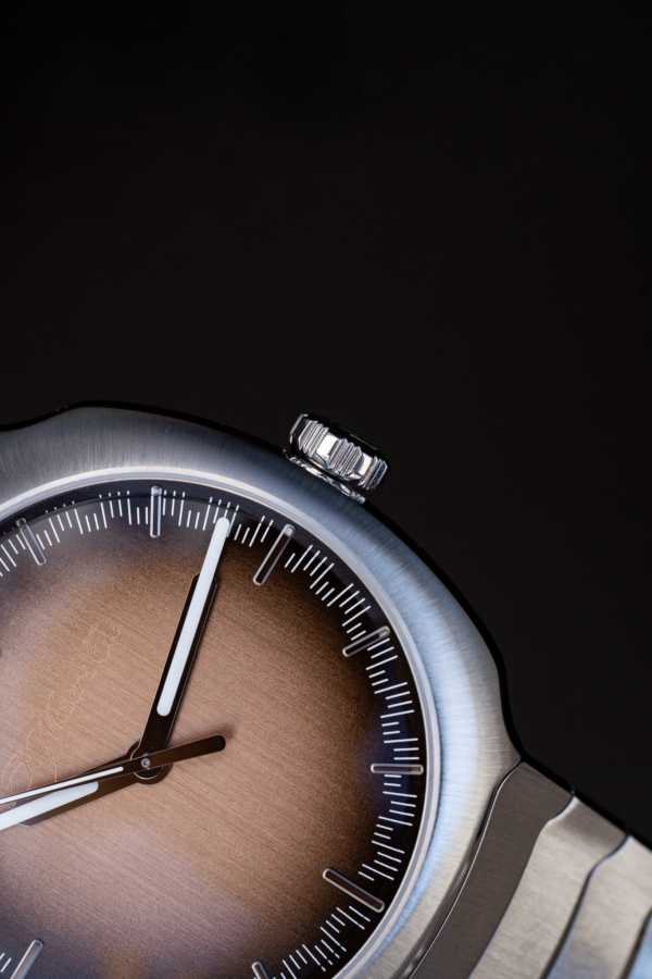 H. Moser & Cie. Streamliner Smoked Salmon "Unworn"