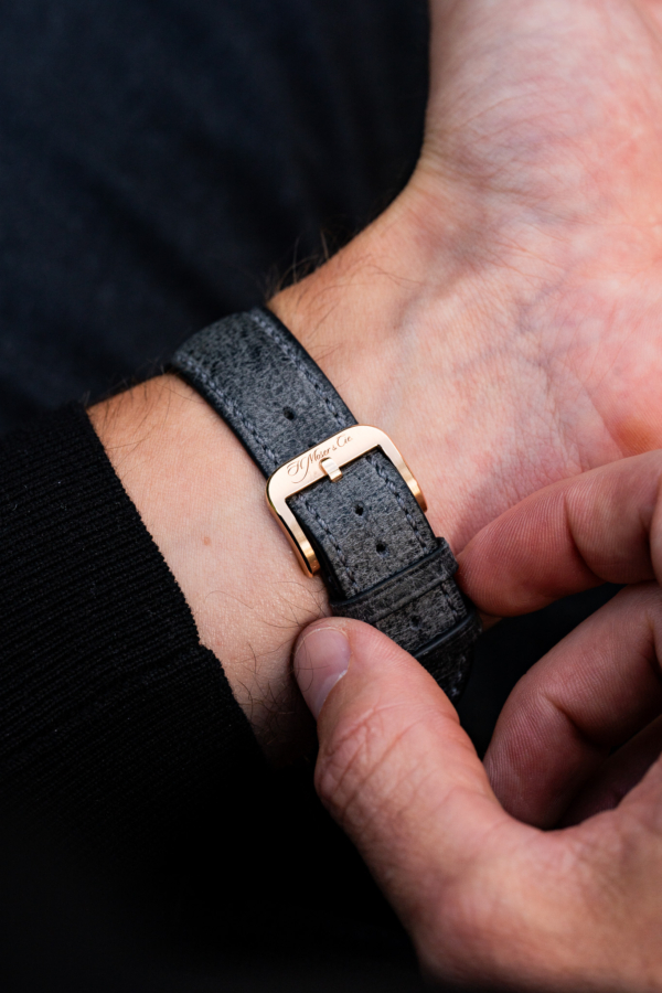 H. Moser & Cie. Endeavour Centre Seconds Concept Vantablack