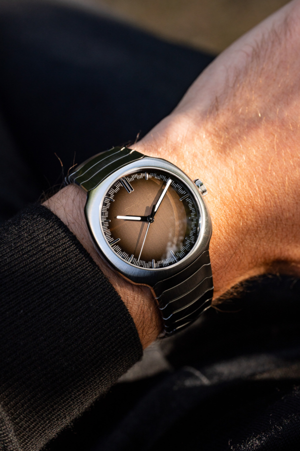 H. Moser & Cie. Streamliner Smoked Salmon "Unworn"