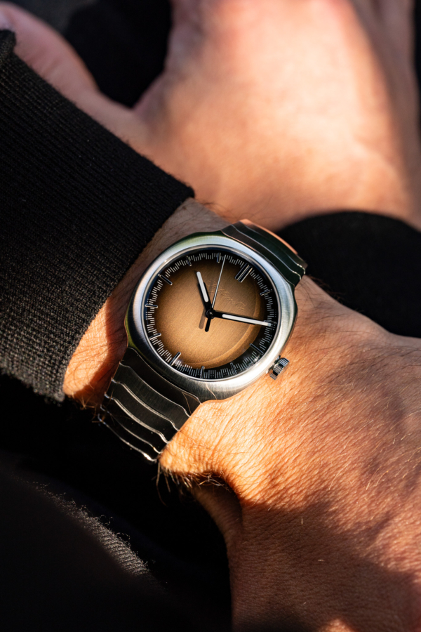 H. Moser & Cie. Streamliner Smoked Salmon "Unworn"