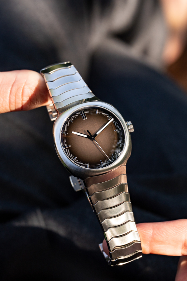 H. Moser & Cie. Streamliner Smoked Salmon "Unworn"