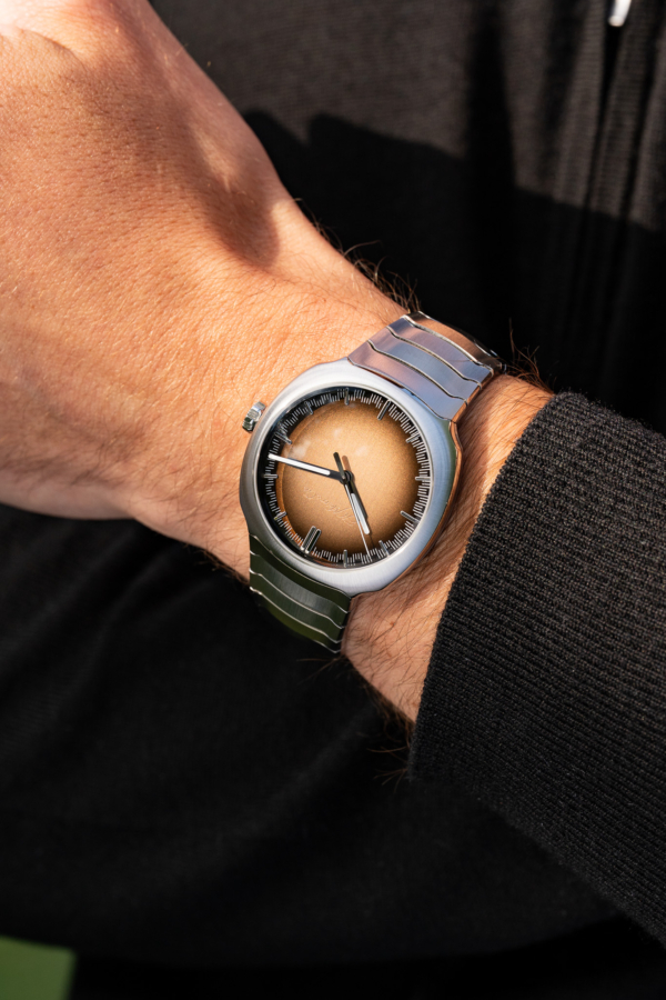 H. Moser & Cie. Streamliner Smoked Salmon "Unworn"