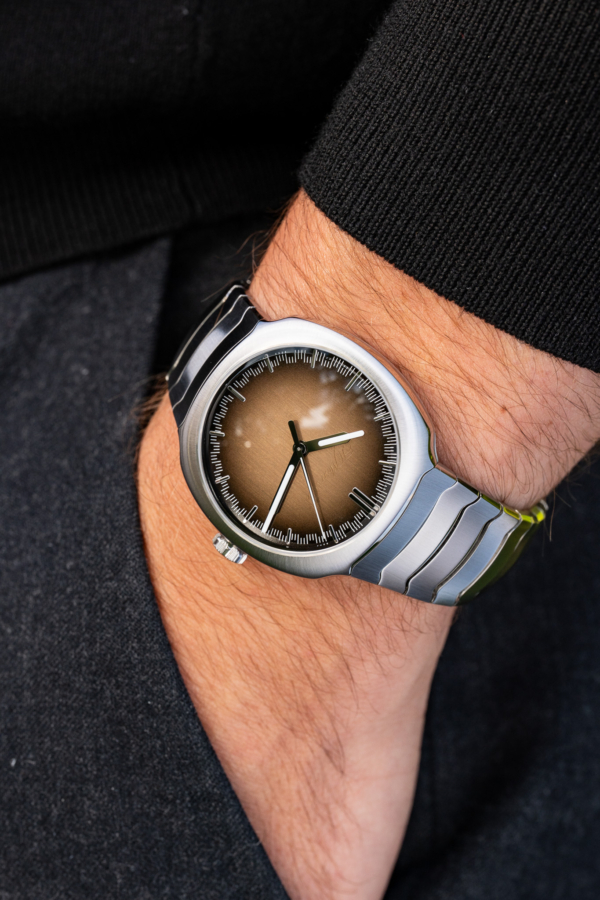 H. Moser & Cie. Streamliner Smoked Salmon "Unworn"