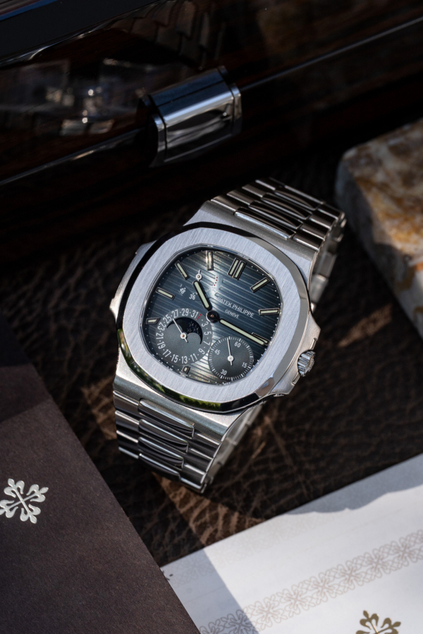 Patek Philippe Nautilus Phases de Lune 5712/1A-001 Poinçon de Genève