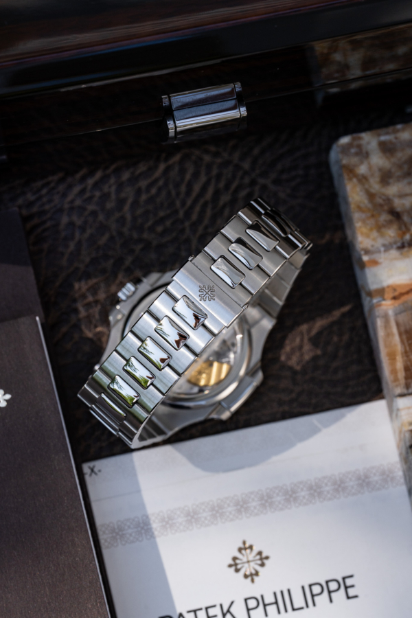 Patek Philippe Nautilus Phases de Lune 5712/1A-001 Poinçon de Genève