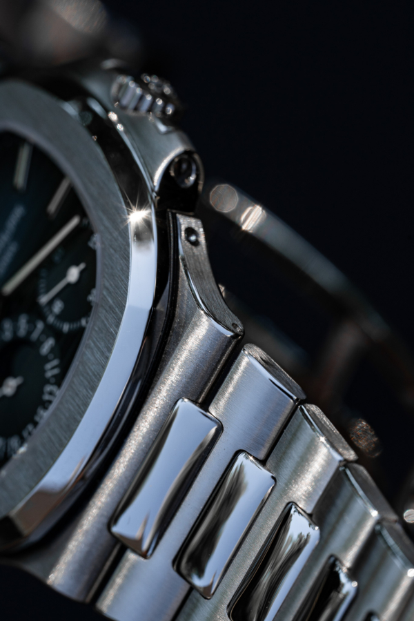 Patek Philippe Nautilus Phases de Lune 5712/1A-001 Poinçon de Genève